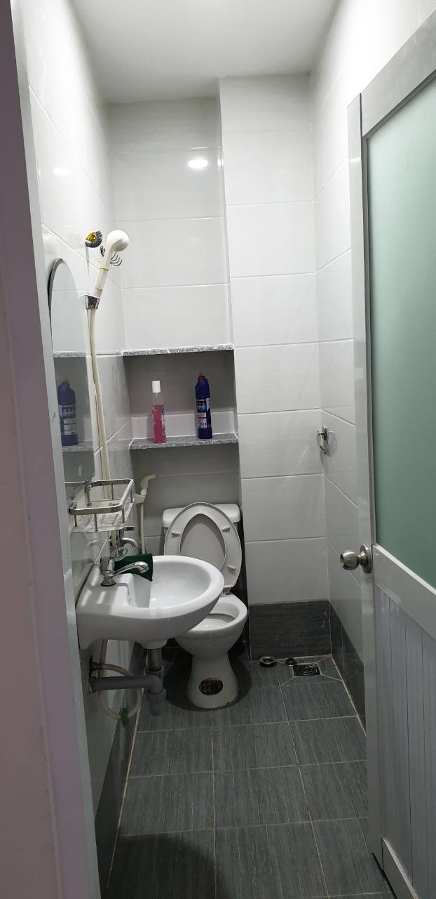 BÁN NHÀ QUẬN 10 ĐƯỜNG TÔ HIẾN THÀNH CHỈ 3.3 TỶ - 15M2 - 3 TẦNG KIÊN CỐ - ĐẸP LUNG LINH - ĐẦY ĐỦ CÔNG NĂNG - ĐANG CHO THUÊ - CHẠM LÀ CHỐT